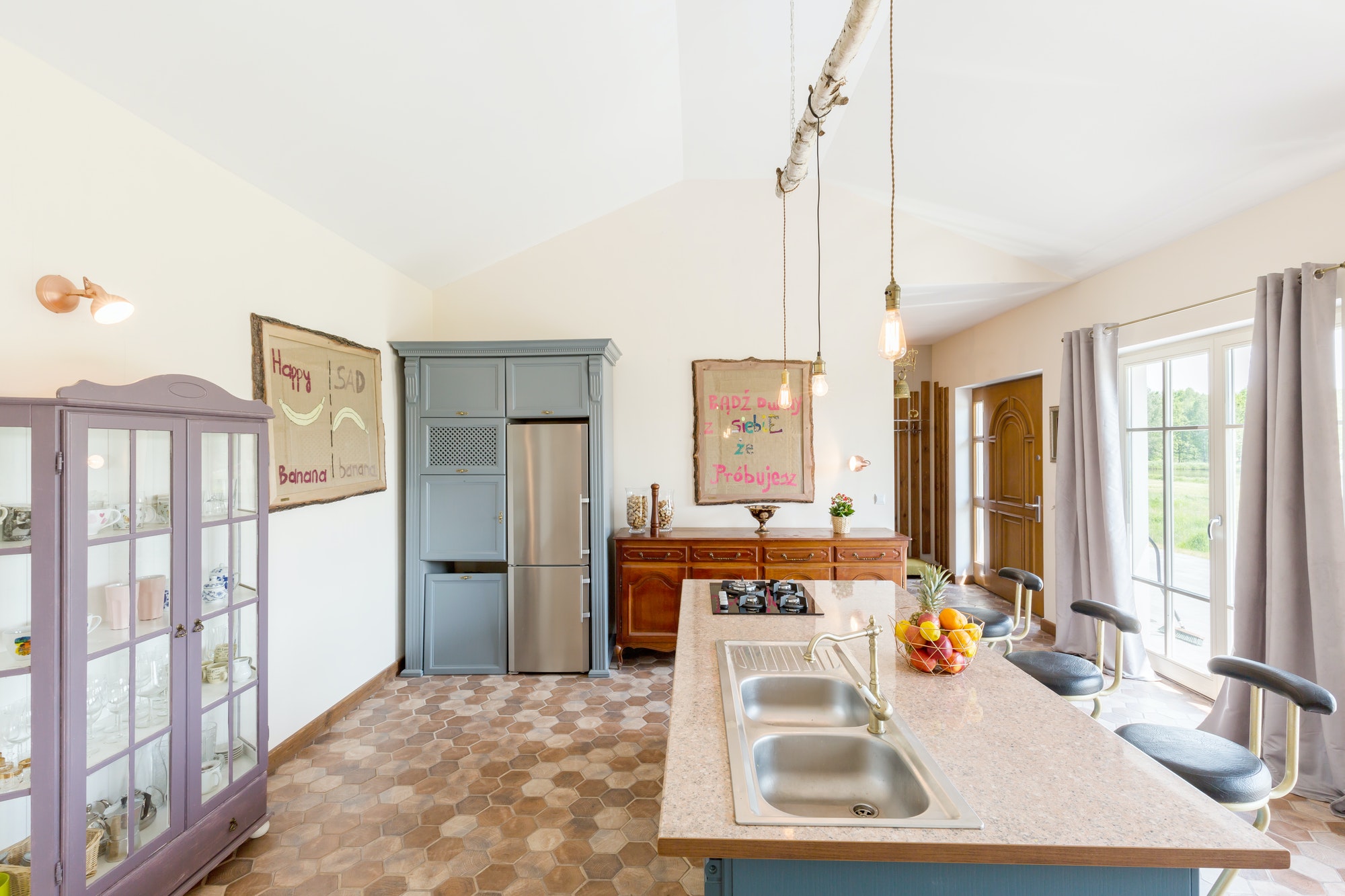 Pomożemy Ci stworzyć piękną i ponadczasową kuchnię.